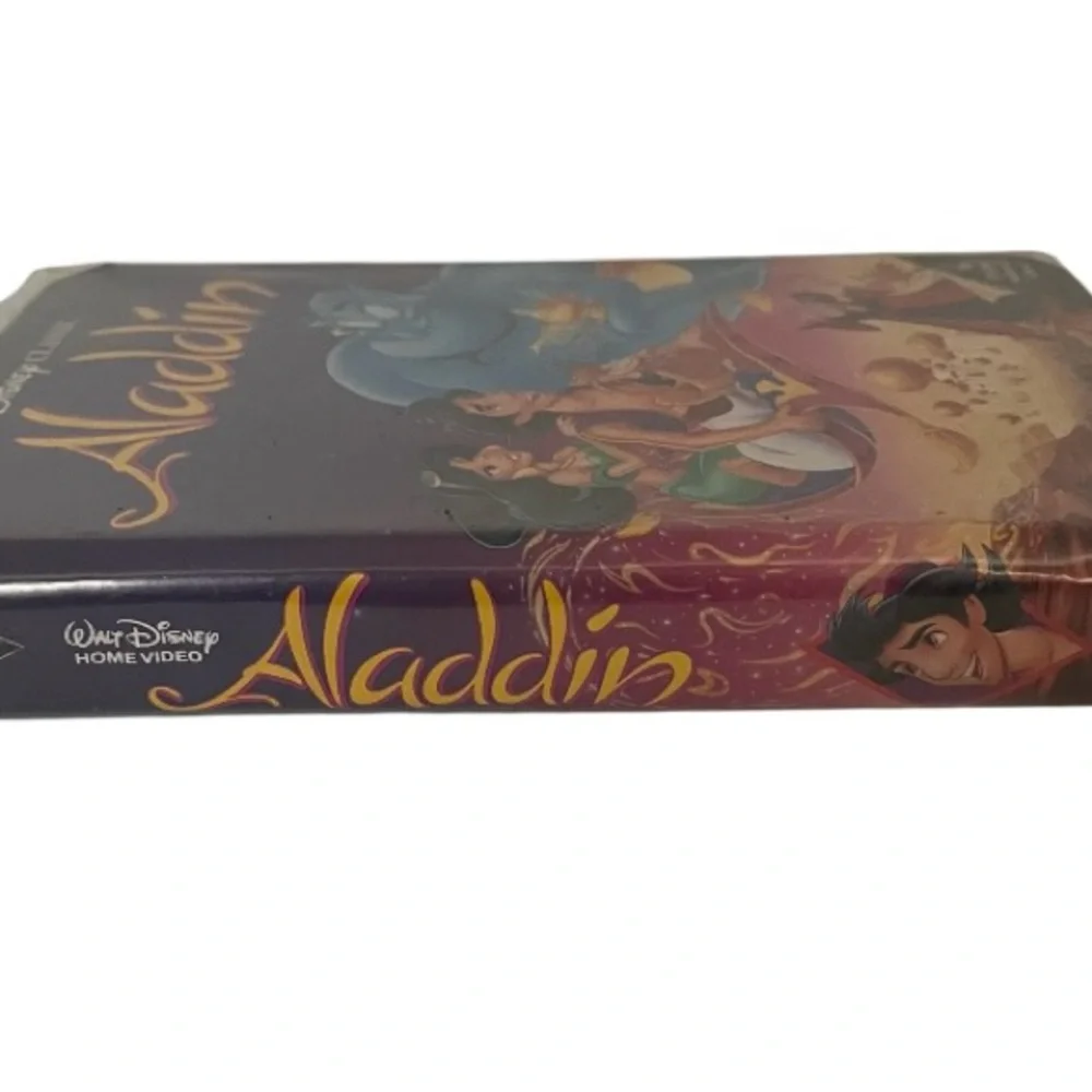 Disney Aladdin The Classics Black Diamond VHS. Pre owned
